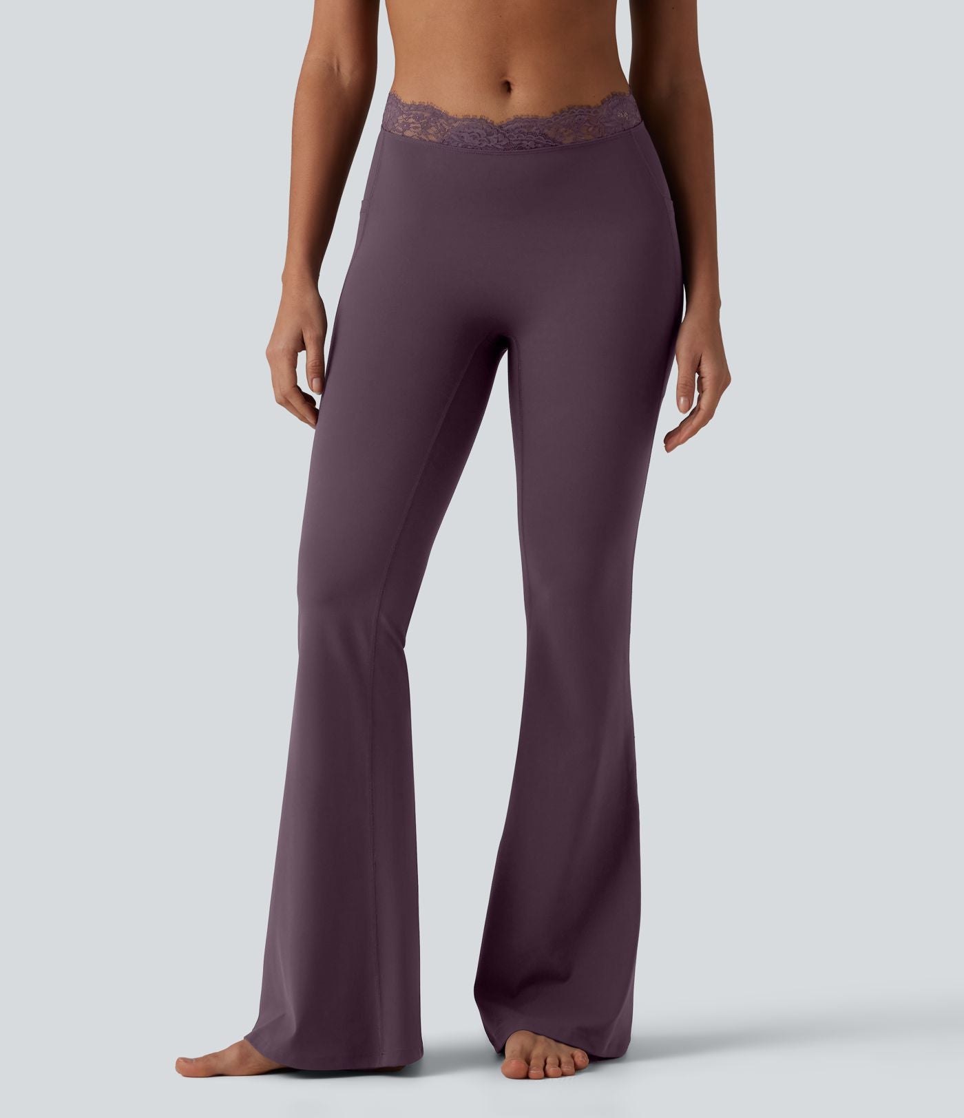 Halara UltraSculpt™ Legging évasé de yoga taille haute en V avec dentelle contrastée et poches