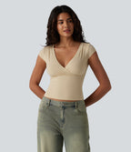 T-shirt décontracté ultra-ajusté col V manches courtes extensible et doux pour la peau