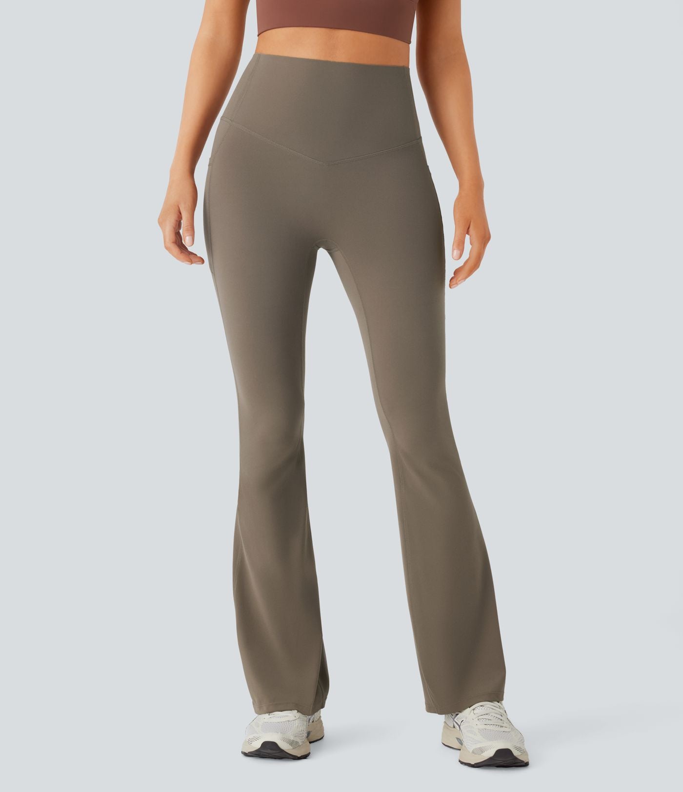 Pantalon de yoga à coupe bootcut gainant taille haute avec poches Halara UltraSculpt™