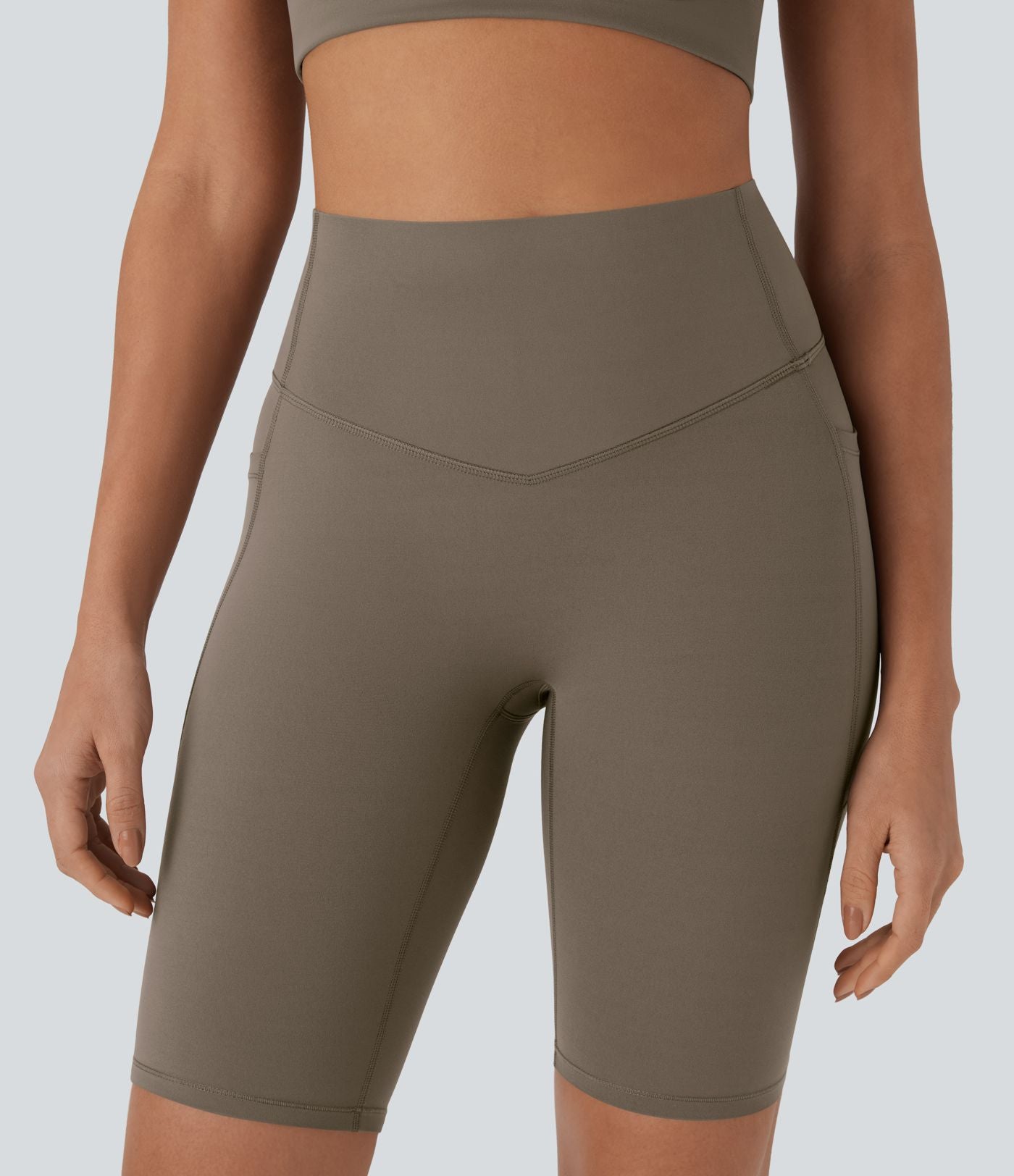Short cycliste 22,8 cm d'entraînement gainant taille haute avec poches Halara UltraSculpt™