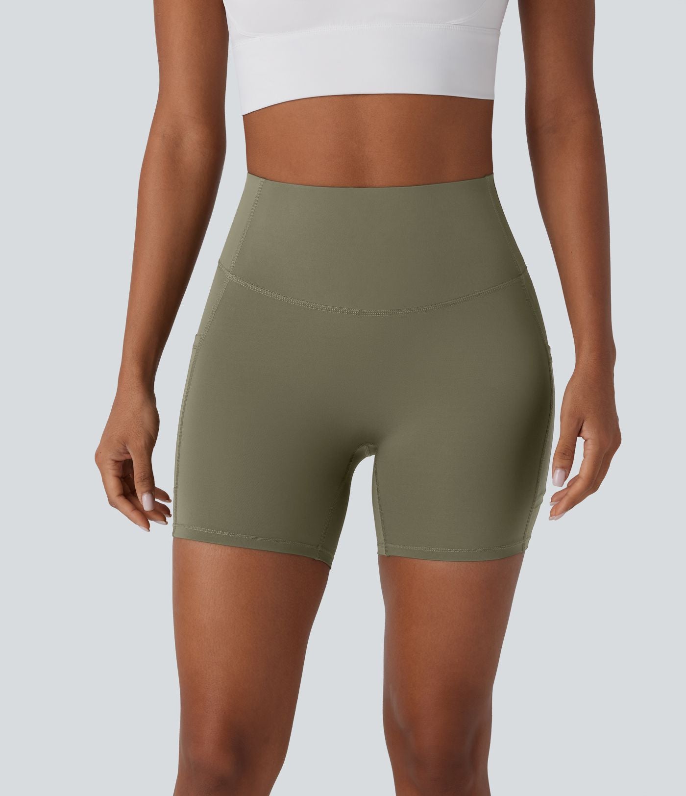 Short 2-en-1 d'entraînement gainant taille haute à séchage rapide avec poches Breezeful™