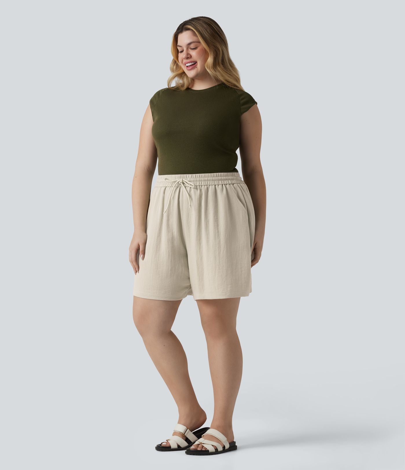 Short casual aspect lin grande taille taille haute avec cordon de serrage et poches