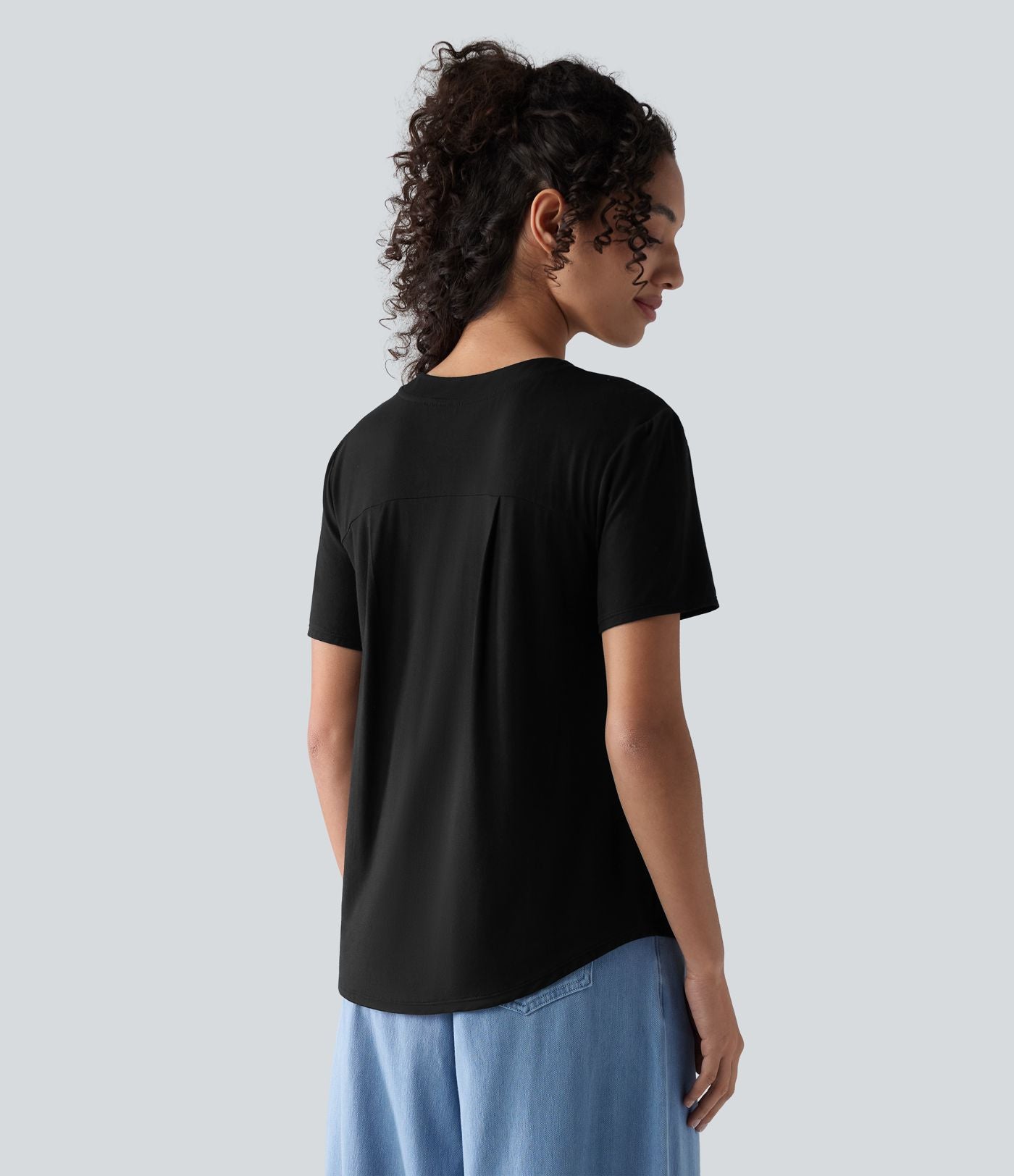 T-shirt décontracté col V manches courtes ourlet arrondi