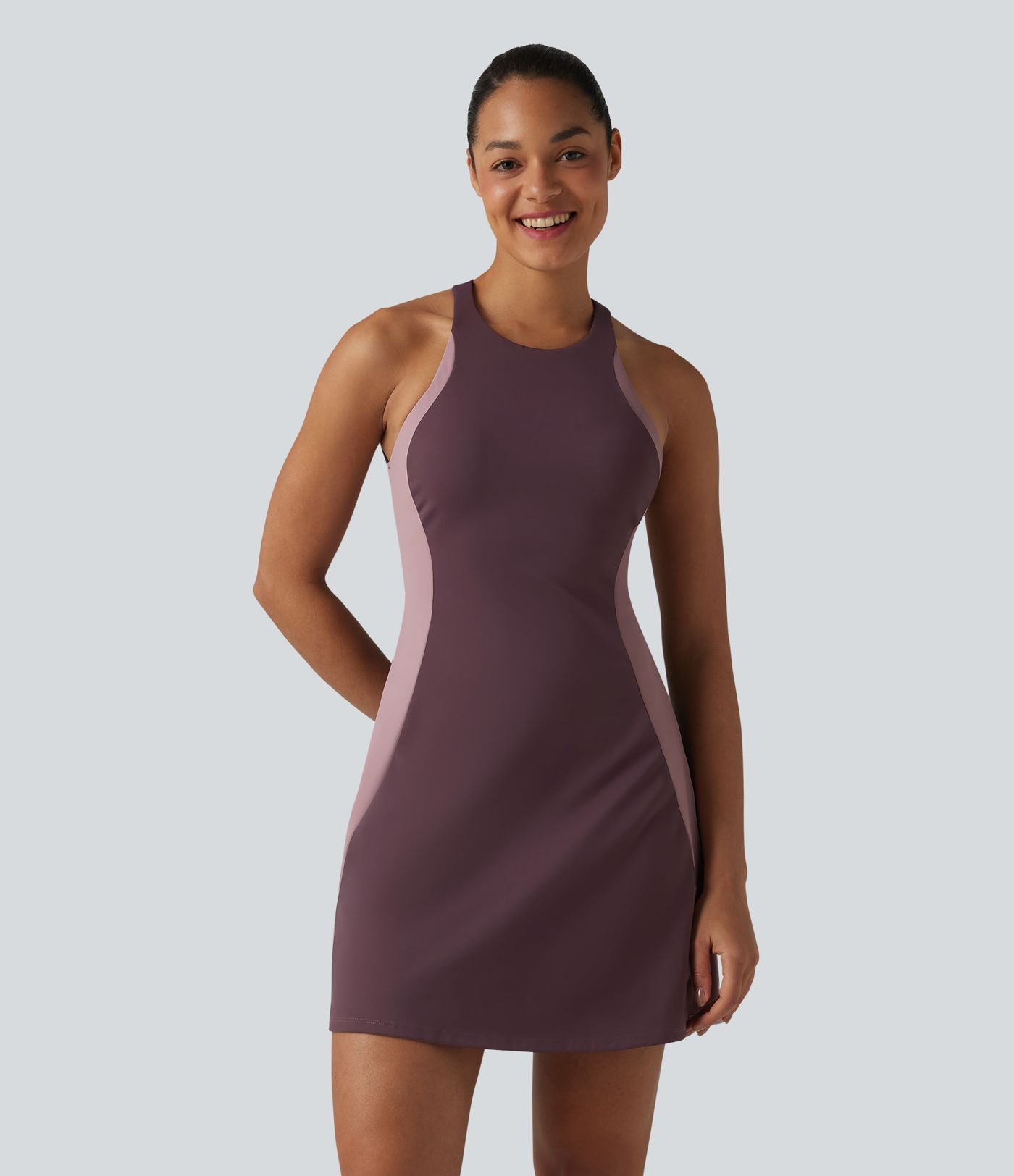 Robe de tennis courte 2-en-1 SoftlyZero™ Airy effet frais InstantCool avec brassière intégrée, color block et poches, accès facile Easy Peasy, protection solaire UPF50+