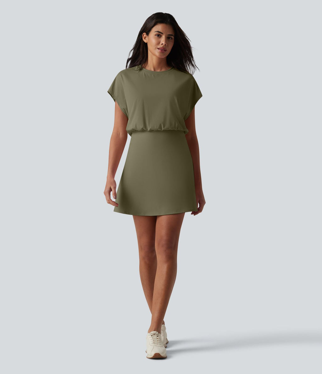 Robe de sport mini de yoga SoftlyZero™ Airy 2-en-1 effet frais InstantCool col rond à manches courtes, demi-zip et poches, accès facile Easy Peasy