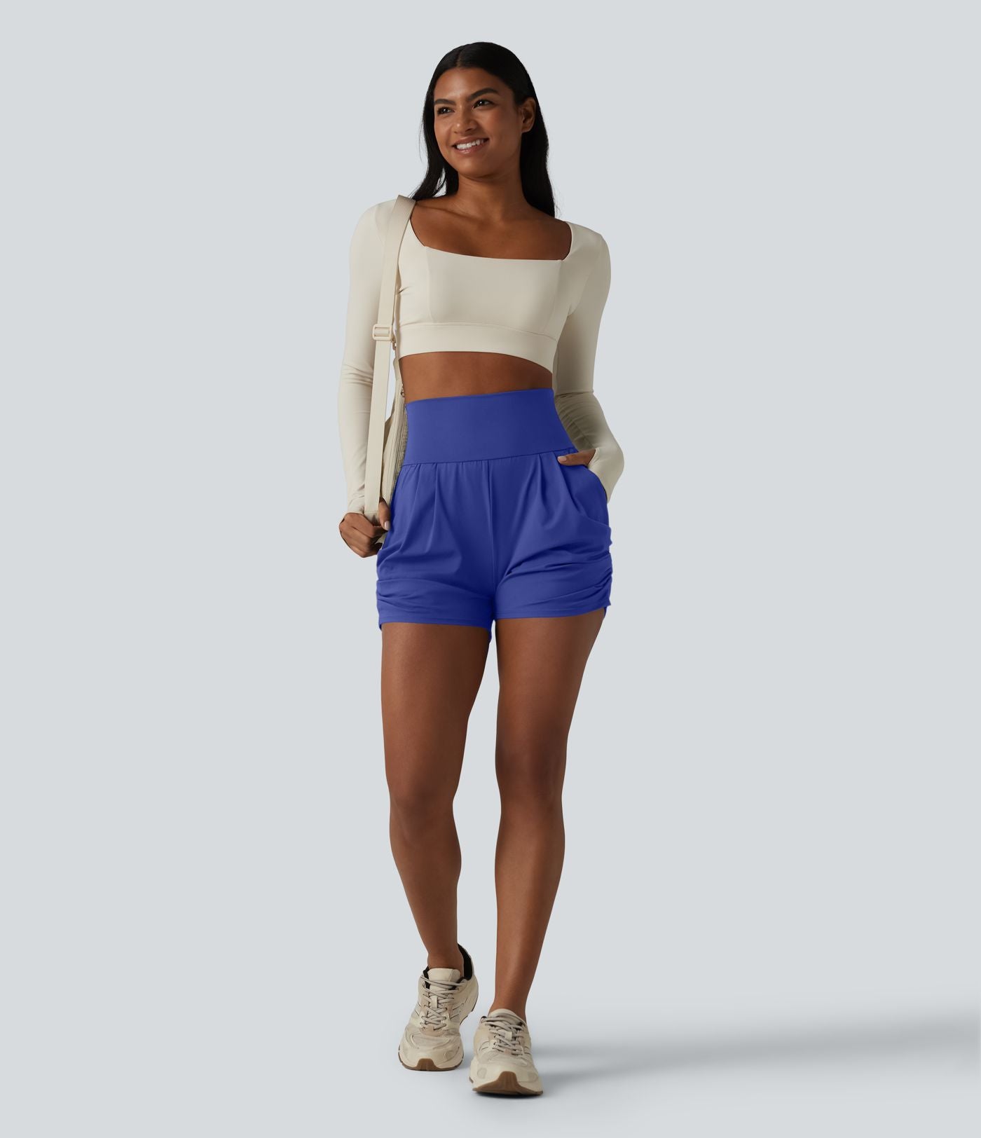 Short de yoga SoftlyZero™ Airy taille haute froncé effet frais InstantCool 7,5 cm avec poches