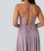 Robe longue à bretelles en résille superposée avec laçage et soutien-gorge intégré
