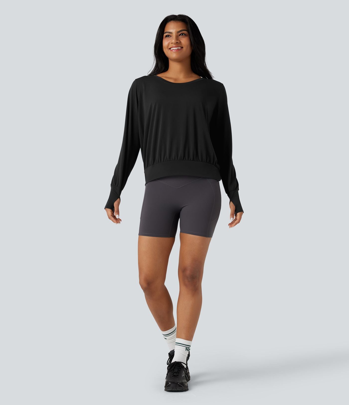 Top de sport yoga col échancré manches longues avec trous pouces