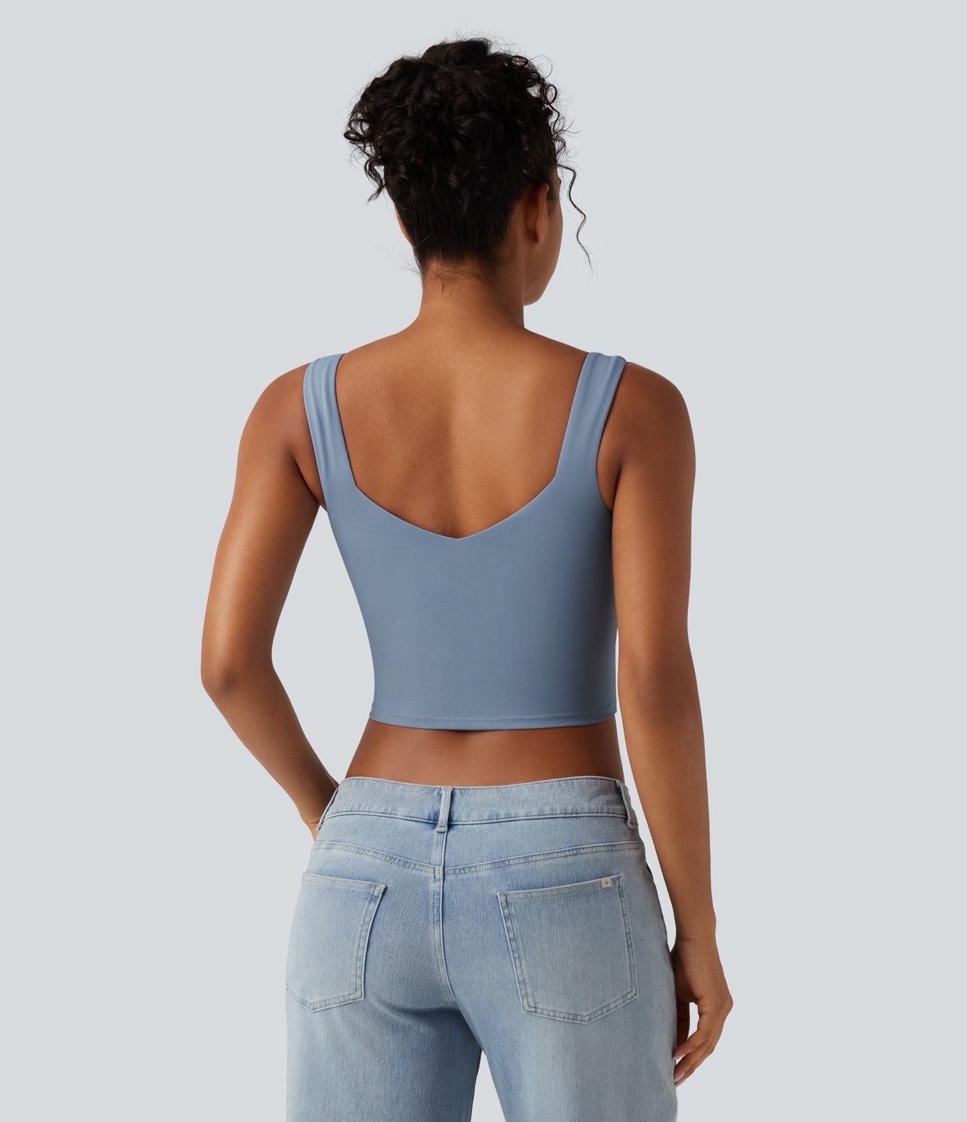 Débardeur crop-top à encolure diamant avec base croisée et coussinets amovibles