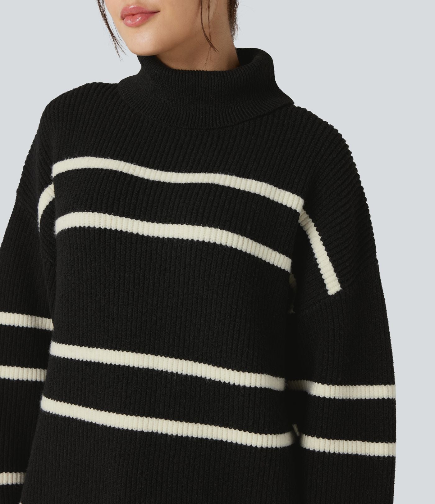 Pull color block col montant manches longues