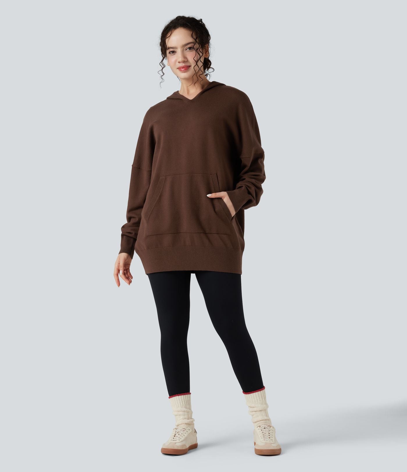 Pull oversize à capuche avec poche