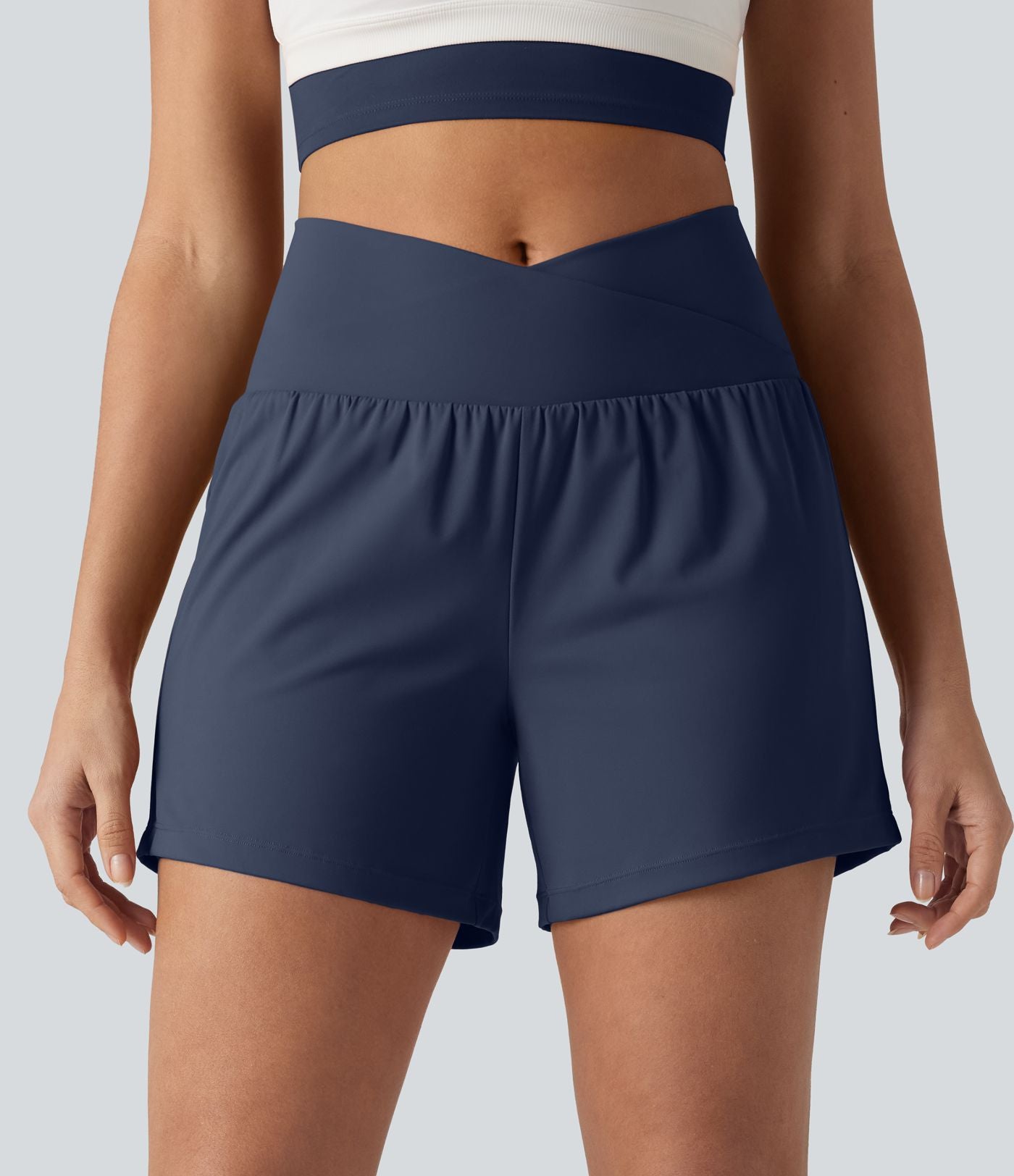 Short de yoga SoftlyZero™ Airy croisé taille haute 2-en-1 effet frais InstantCool 12,5 cm avec poches