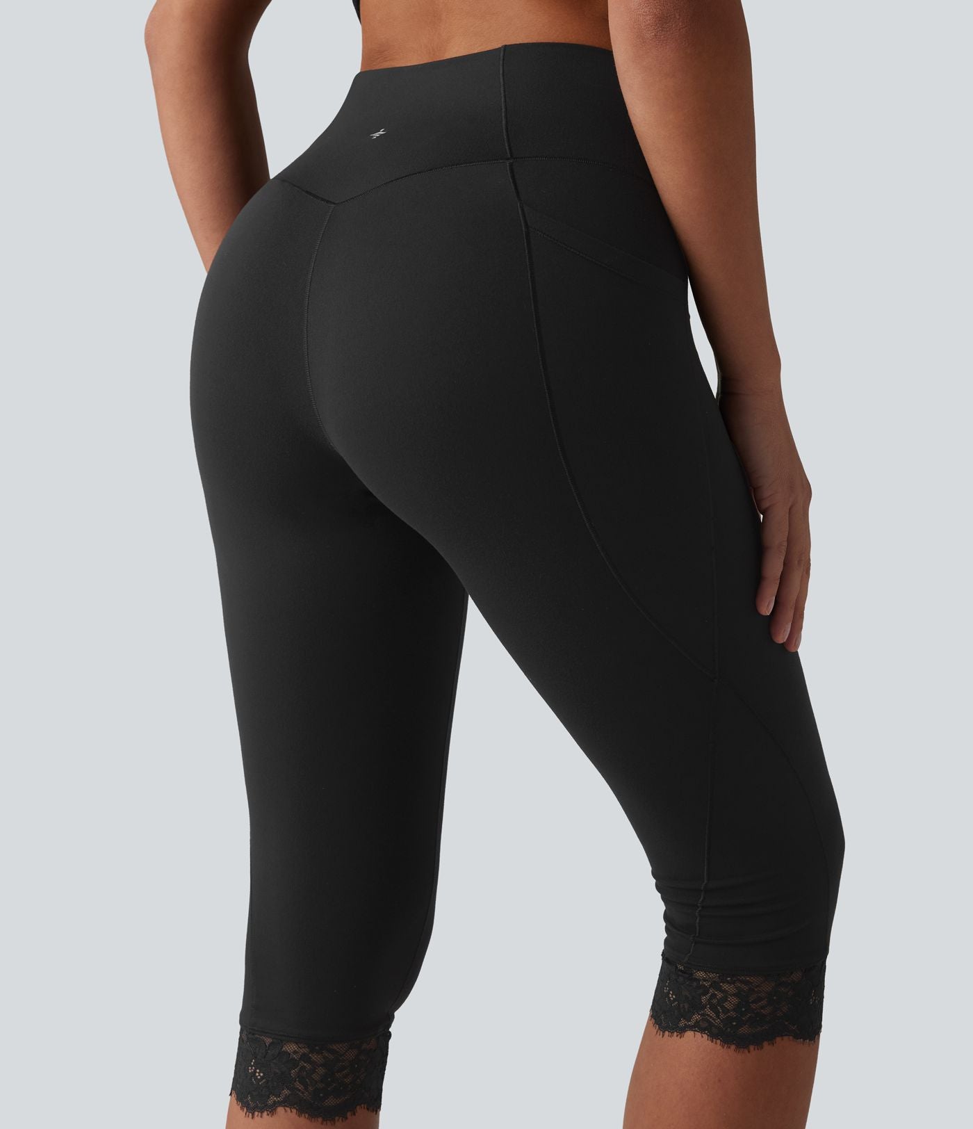 SoftlyZero™ Legging corsaire de yoga croisé taille haute avec dentelle contrastée et poches - UPF50+
