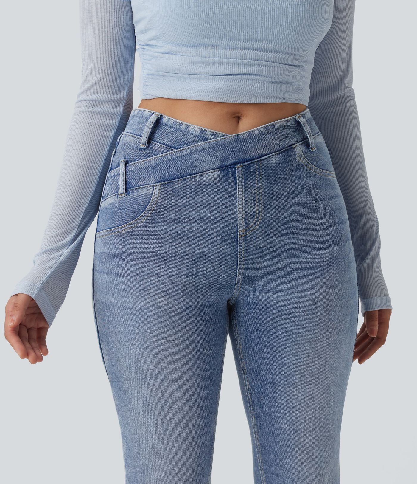 Halara Flex™ Jean 7/8 slim asymétrique taille haute croisée avec poches