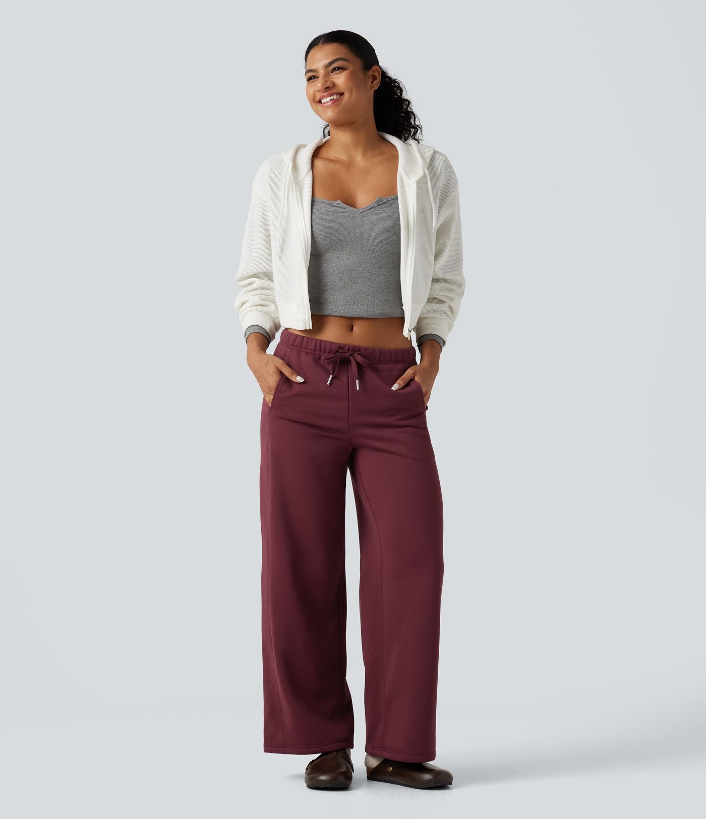Pantalon de sport coupe droite en polaire, taille basse, cordon de serrage, à poches