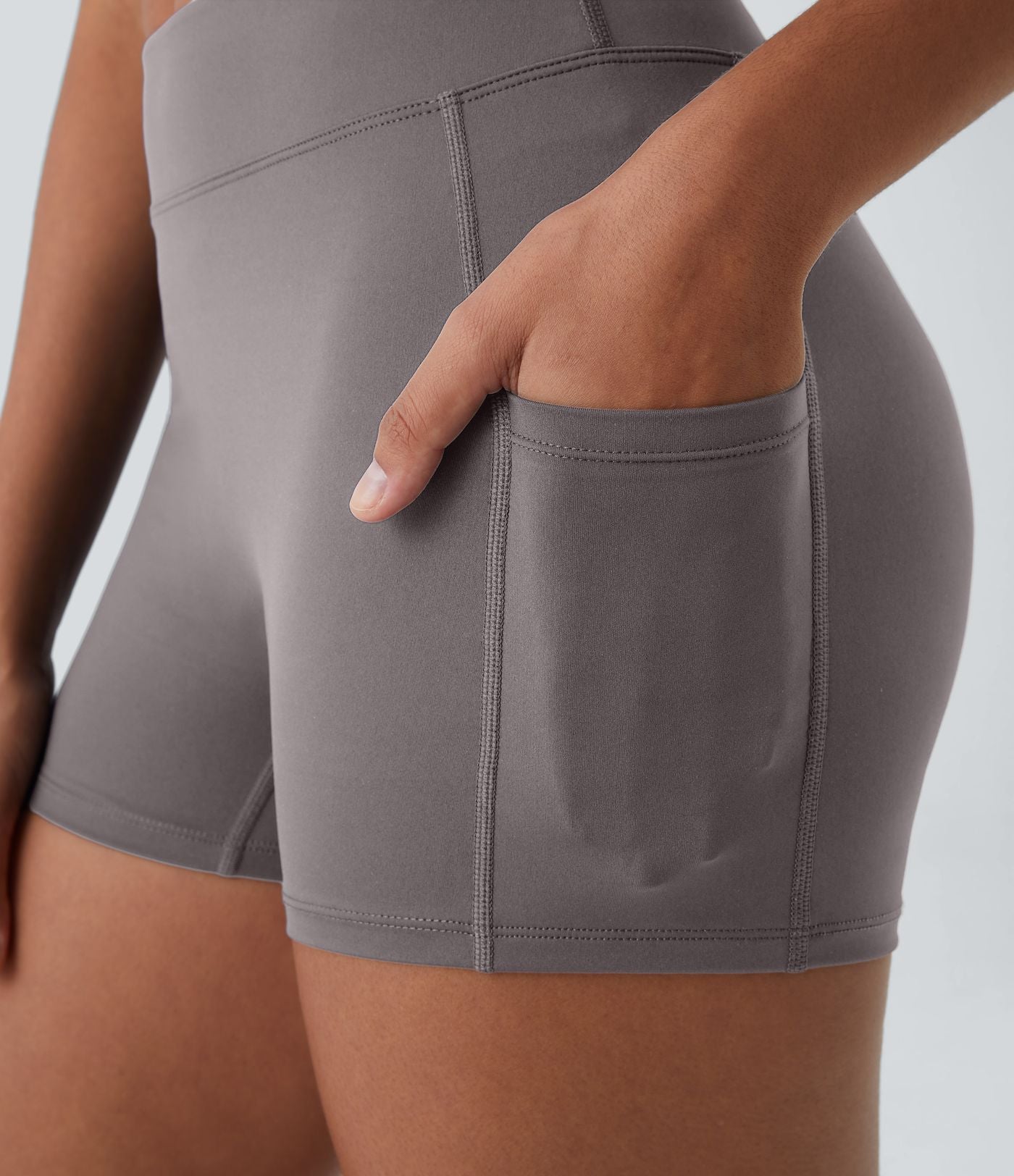 Short de yoga SoftlyZero™ Airy 8,8 cm taille haute poches latérales uni effet frais InstantCool