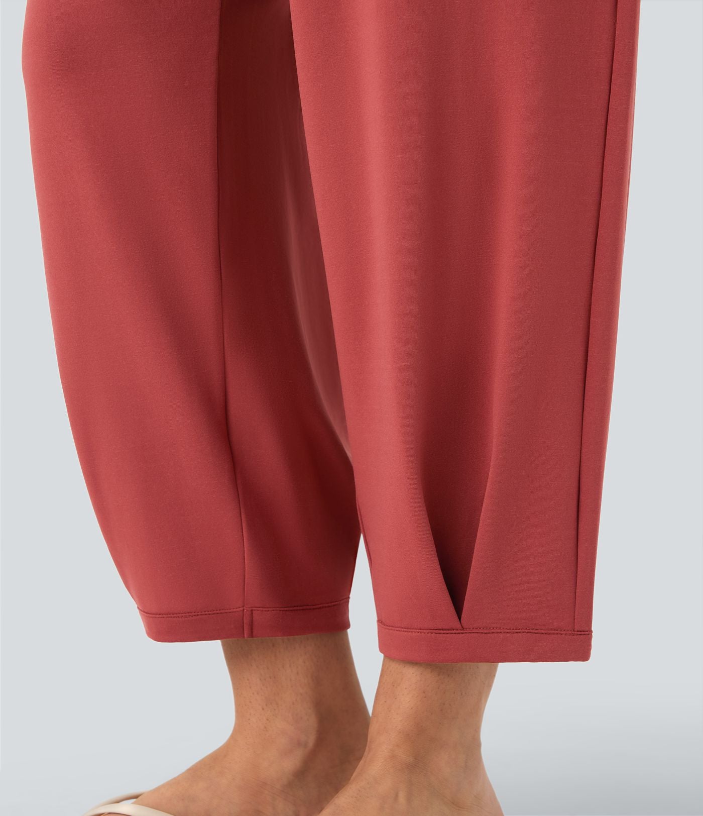 Pantalon décontracté fuselé à taille moyenne avec cordon et poches