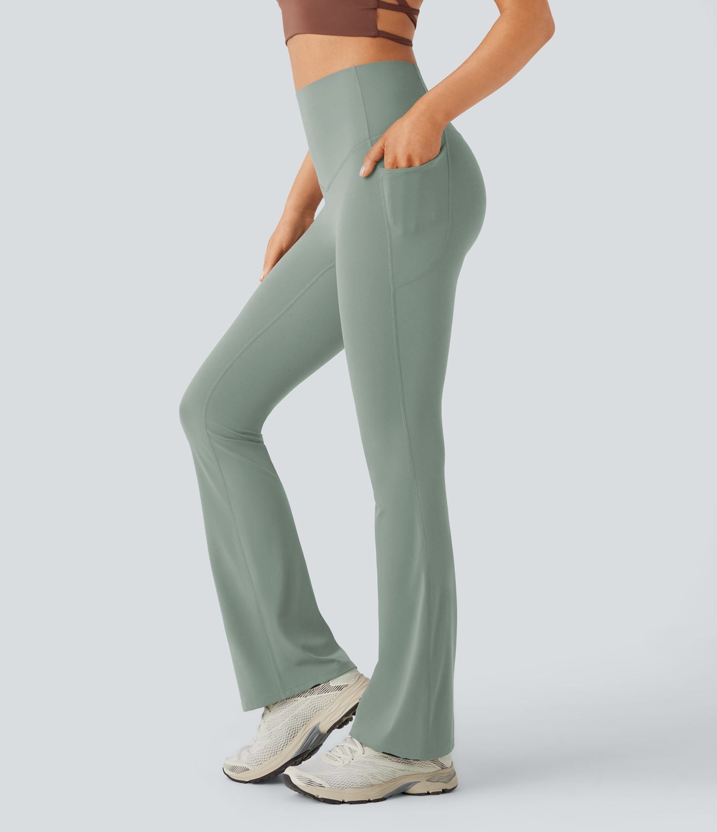 Pantalon de yoga à coupe bootcut gainant taille haute avec poches Halara UltraSculpt™