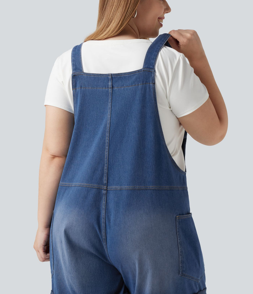 Salopette-short délavée grande taille en Jean Halara Flex™ Denim à col V avec ourlets retroussés et poches