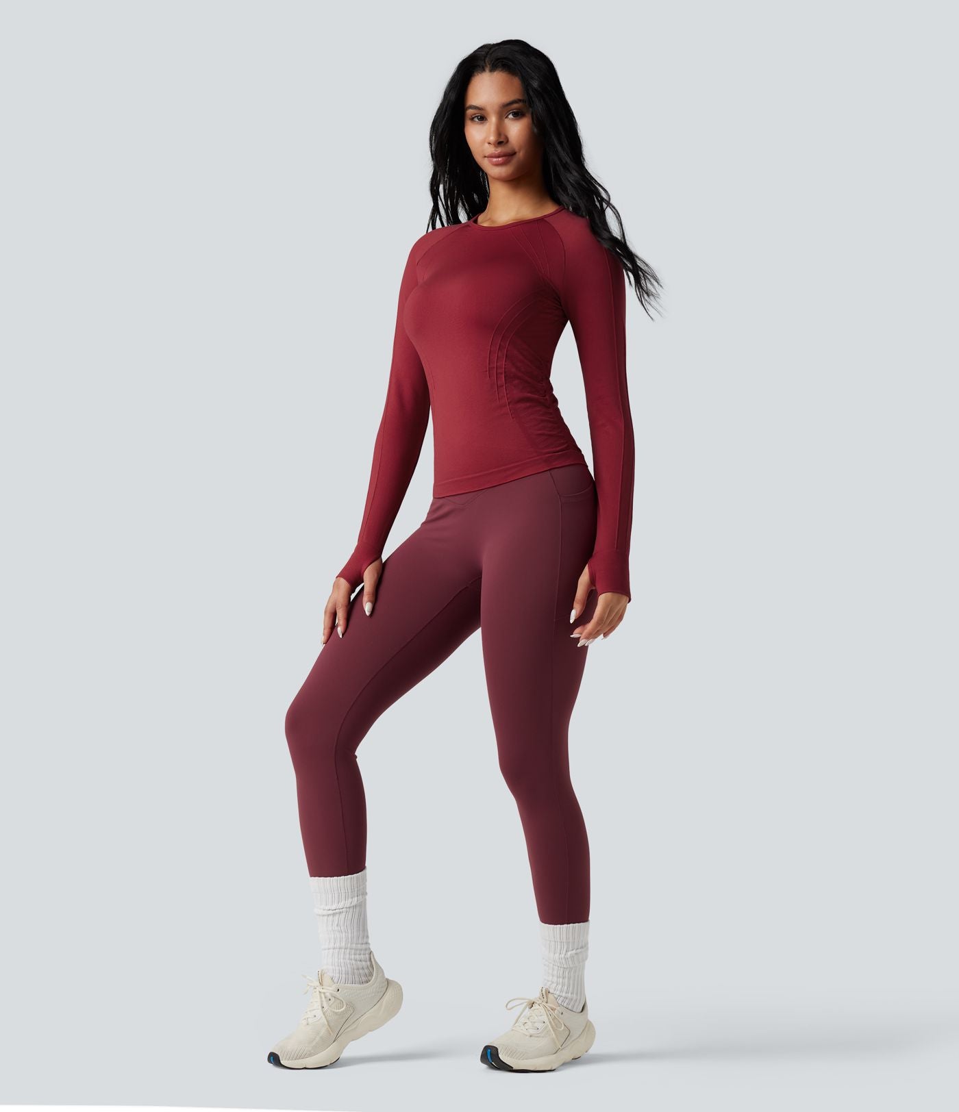 Haut de sport yoga col rond à manches longues avec passants pouces sans couture OneForm Seamless Flow