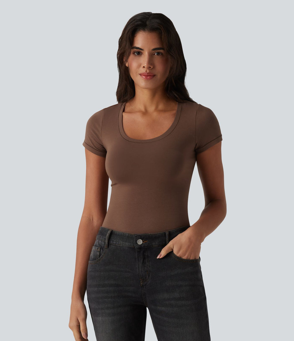 T-shirt Halara décontracté en jersey de coton à manches courtes col dégagé