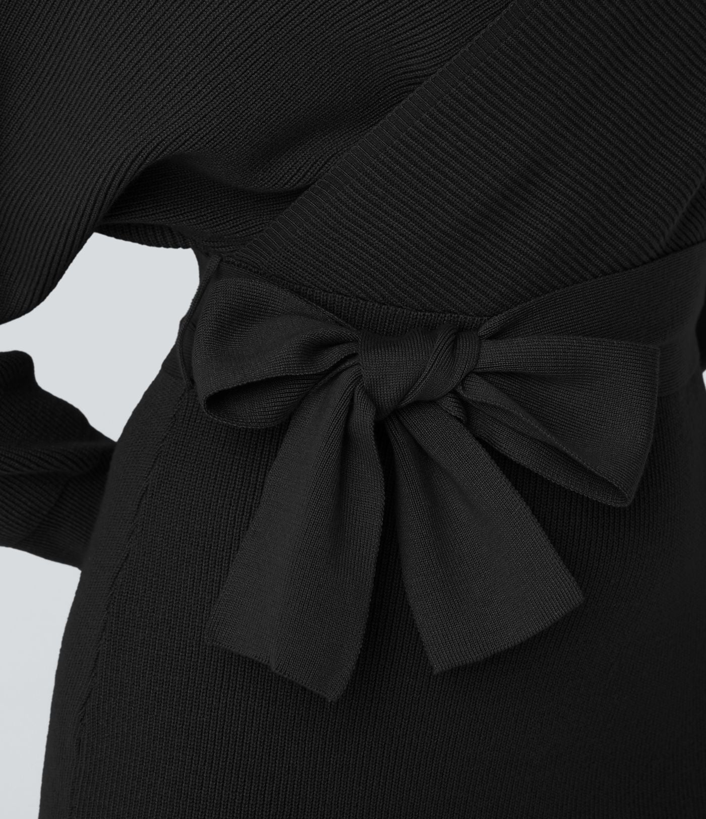Robe-pull courte décontractée à col V croisé, manches chauve-souris longues et ceinture