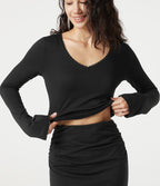 Haut en dentelle, col V, manches longues