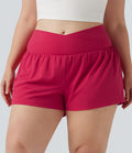 Short de yoga 2-en-1 grande taille à taille haute croisée en SoftlyZero™ Airy à effet frais InstantCool 7,5 cm avec poches