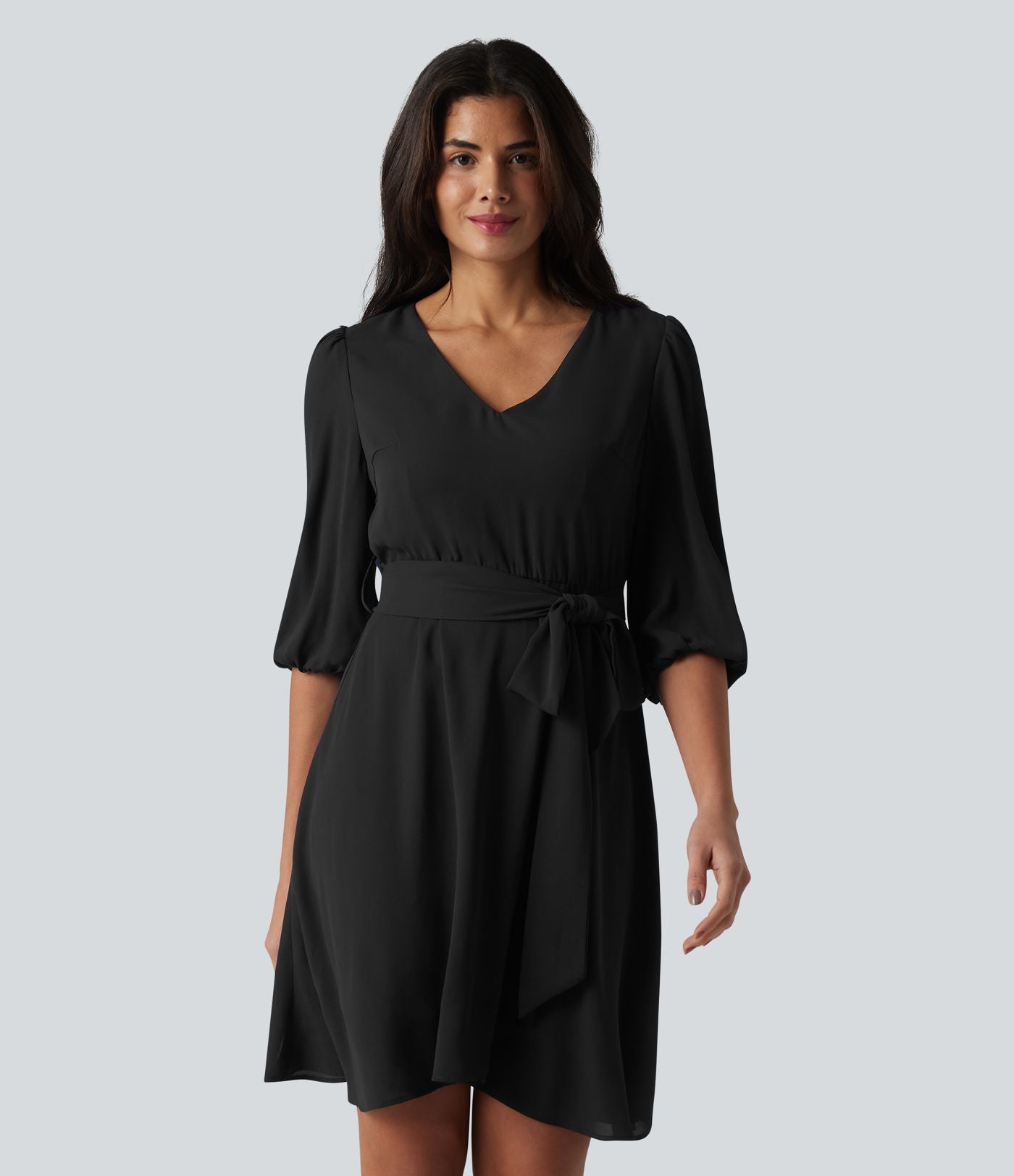 Robe courte casual col V à manches trois-quarts bouffantes, ceinturée