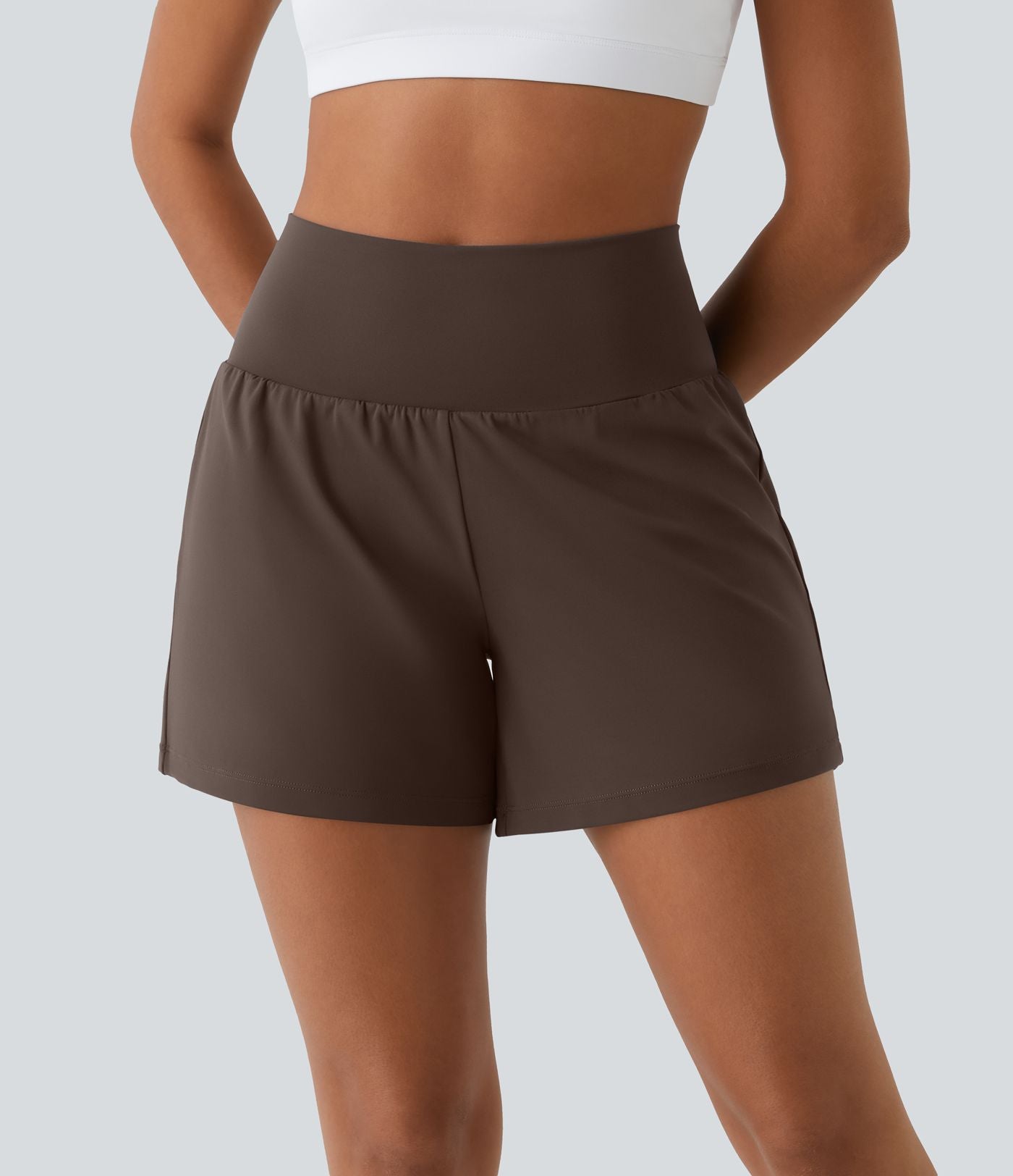 Short yoga 2-en-1 SoftlyZero™ Airy effet frais InstantCool taille très haute 12,5 cm avec poches, longueur allongée