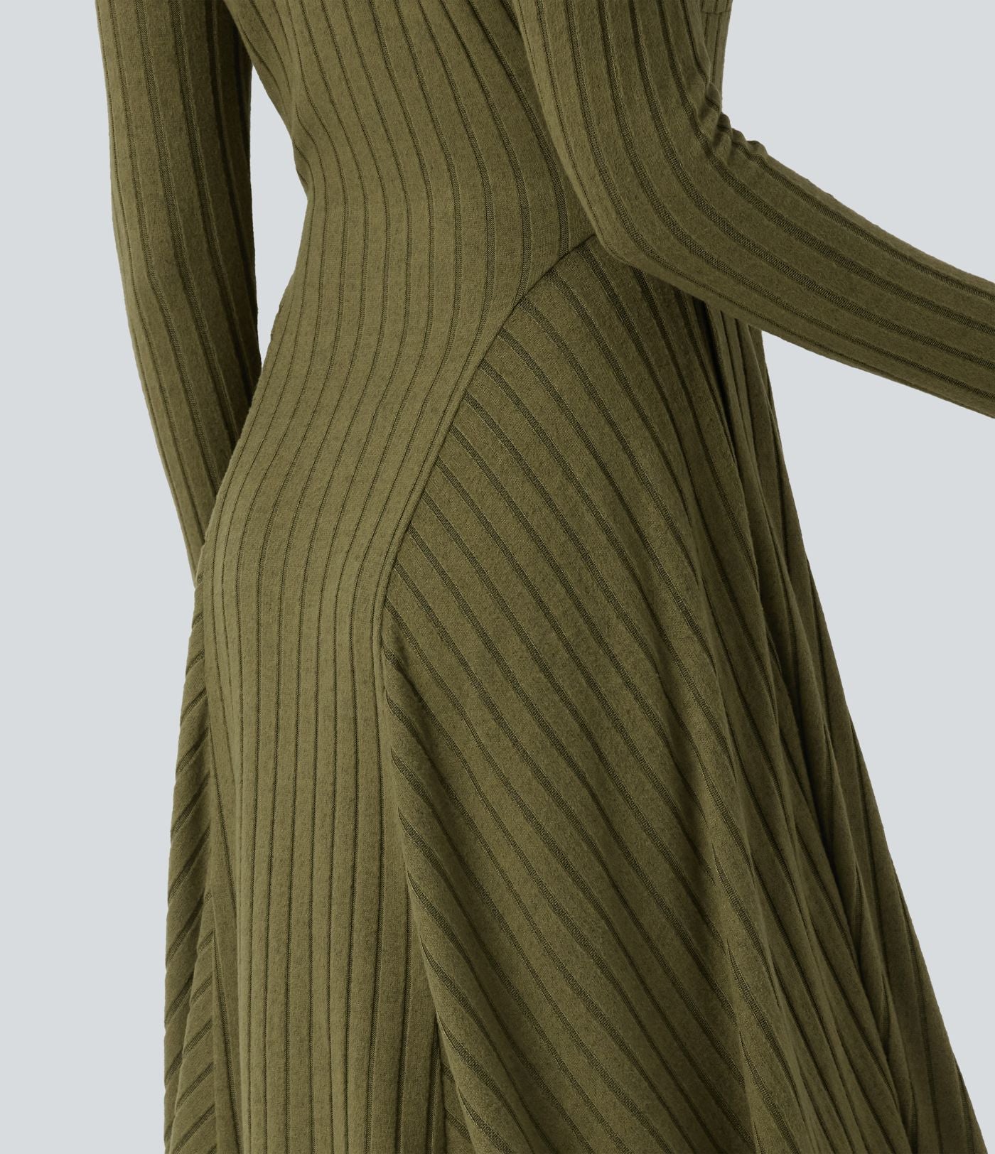 Robe mi-longue évasée maille côtelée à décolleté en V et manches longues