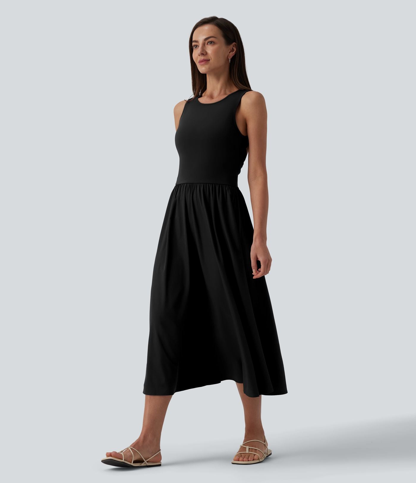 Robe mi-longue décontractée col rond sans manches découpes