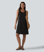 Robe mini sans manches à col rond brodée