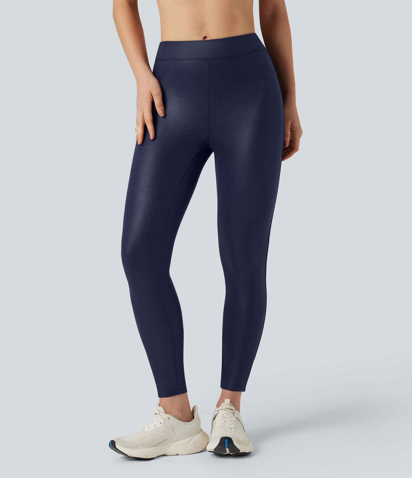 Pantalon de yoga gainant taille haute brillant effet cuir avec poches Halara Ultrasculpt™