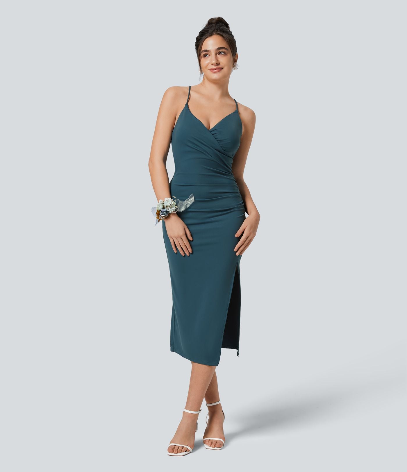 Robe moulante SoftlyZero™ Airy fendue à effet frais InstantCool, brassière intégrée, dos nu croisé à lacets, légèrement plissée pour invitée de mariage et demoiselle d'honneur