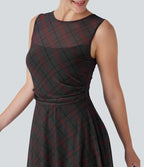 Robe mini décontractée 2-en-1 sans manches à carreaux avec empiècements mesh contrastés et poche latérale