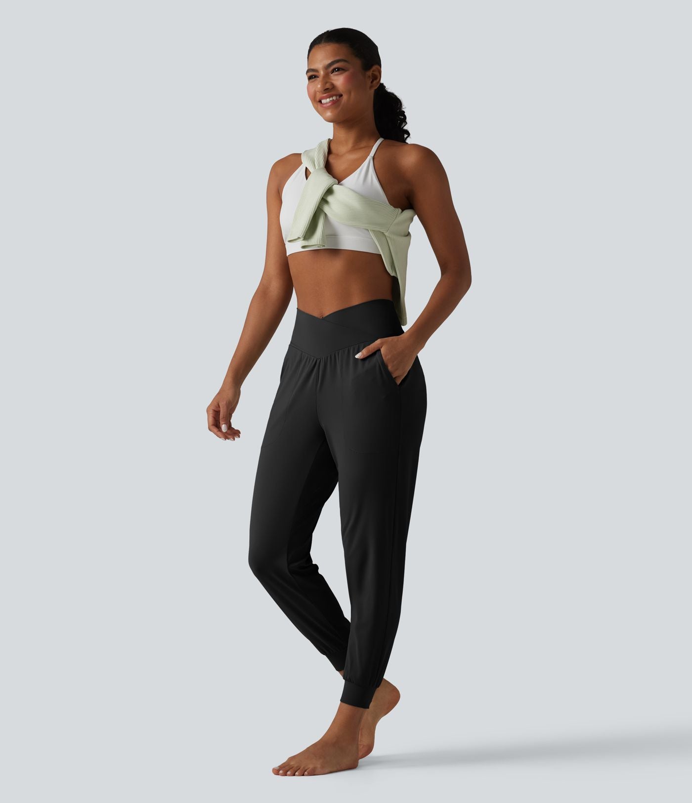 Jogging de yoga SoftlyZero™ taille haute, coupe fuselée et croisée, avec poches - Protection solaire UPF50+
