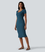 Robe midi casual moulante en maille côtelée à manches courtes, col henley et bas sirène
