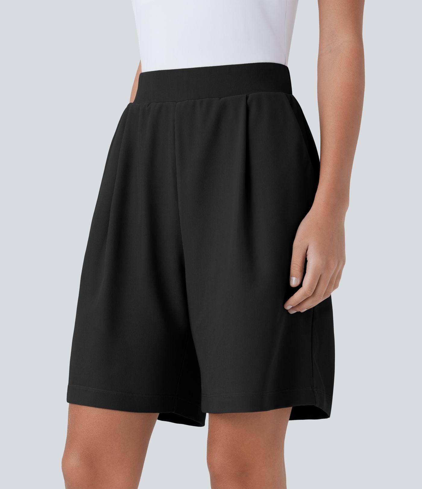 Short Bermuda Tailleur Fluide sculptant taille haute en maille gaufrée avec poches latérales