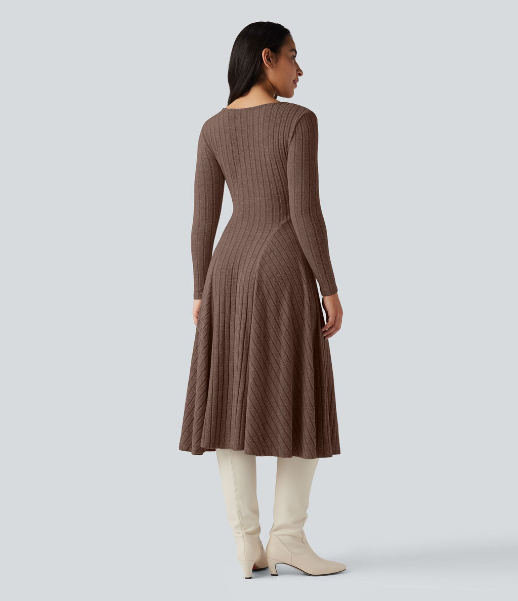 Robe mi-longue évasée maille côtelée à décolleté en V et manches longues
