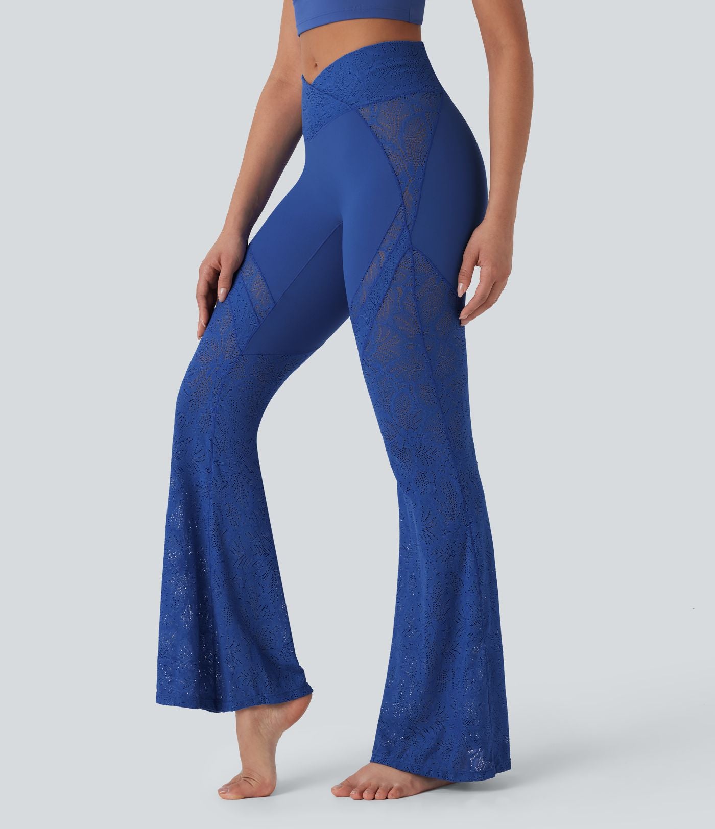 Pantalon de yoga évasé à taille haute croisée, poche arrière et dentelle