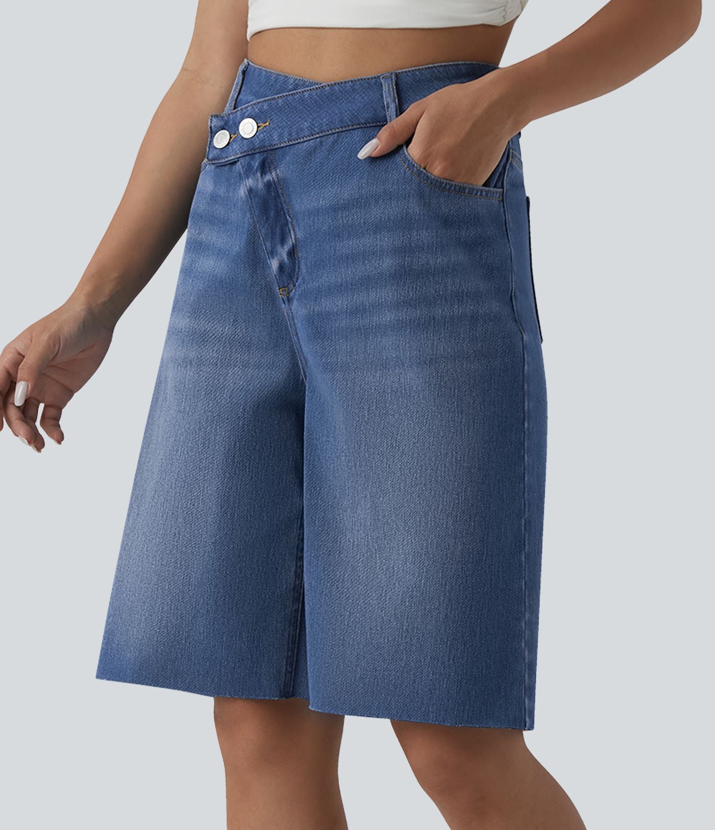 Halara Flex™ Short décontracté en jean asymétrique taille haute avec poches