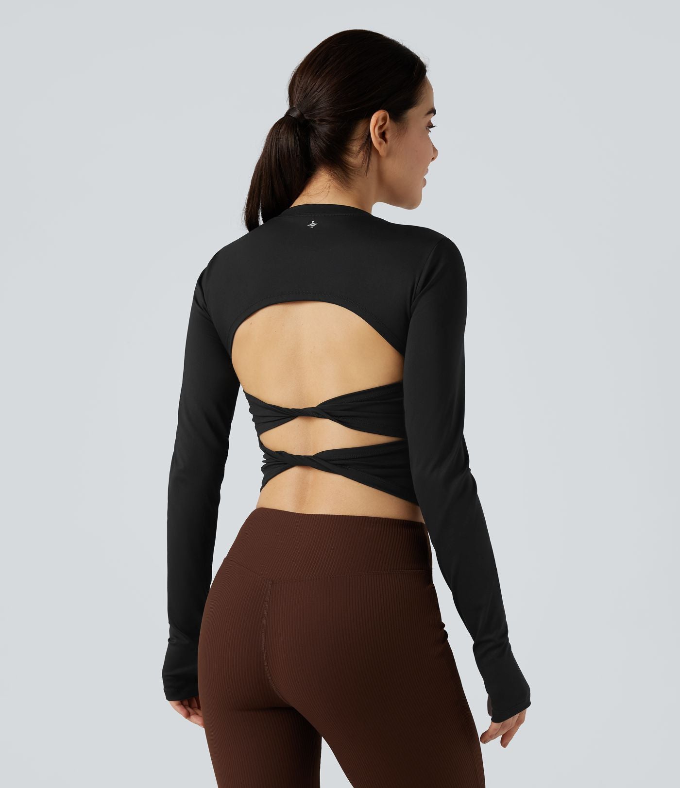 Top de sport yoga col rond dos nu torsadé manches longues avec trous pouces