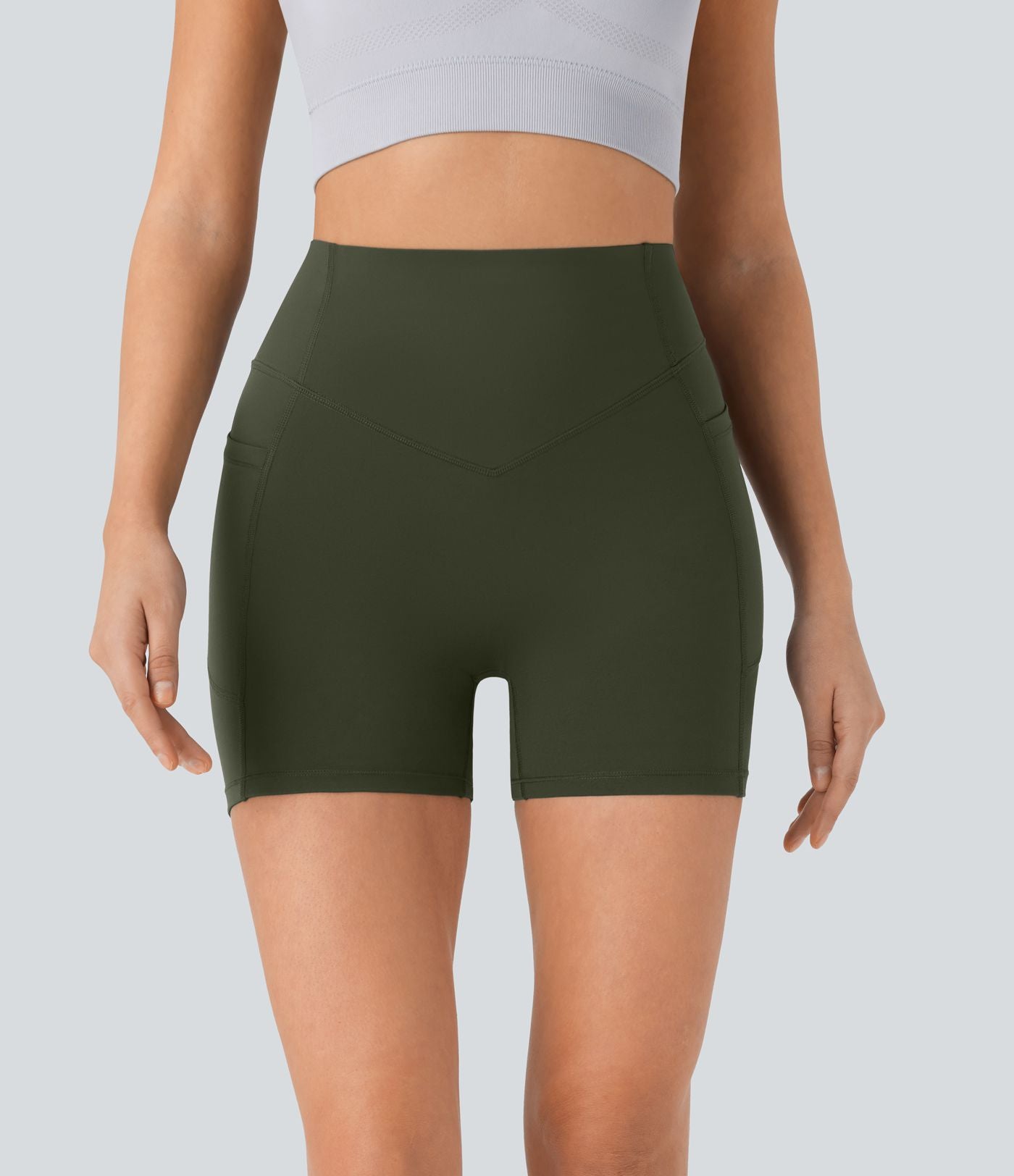 Short cycliste 12,5 cm d'entraînement gainant galbant taille haute avec effet scrunch et poches Halara UltraSculpt™