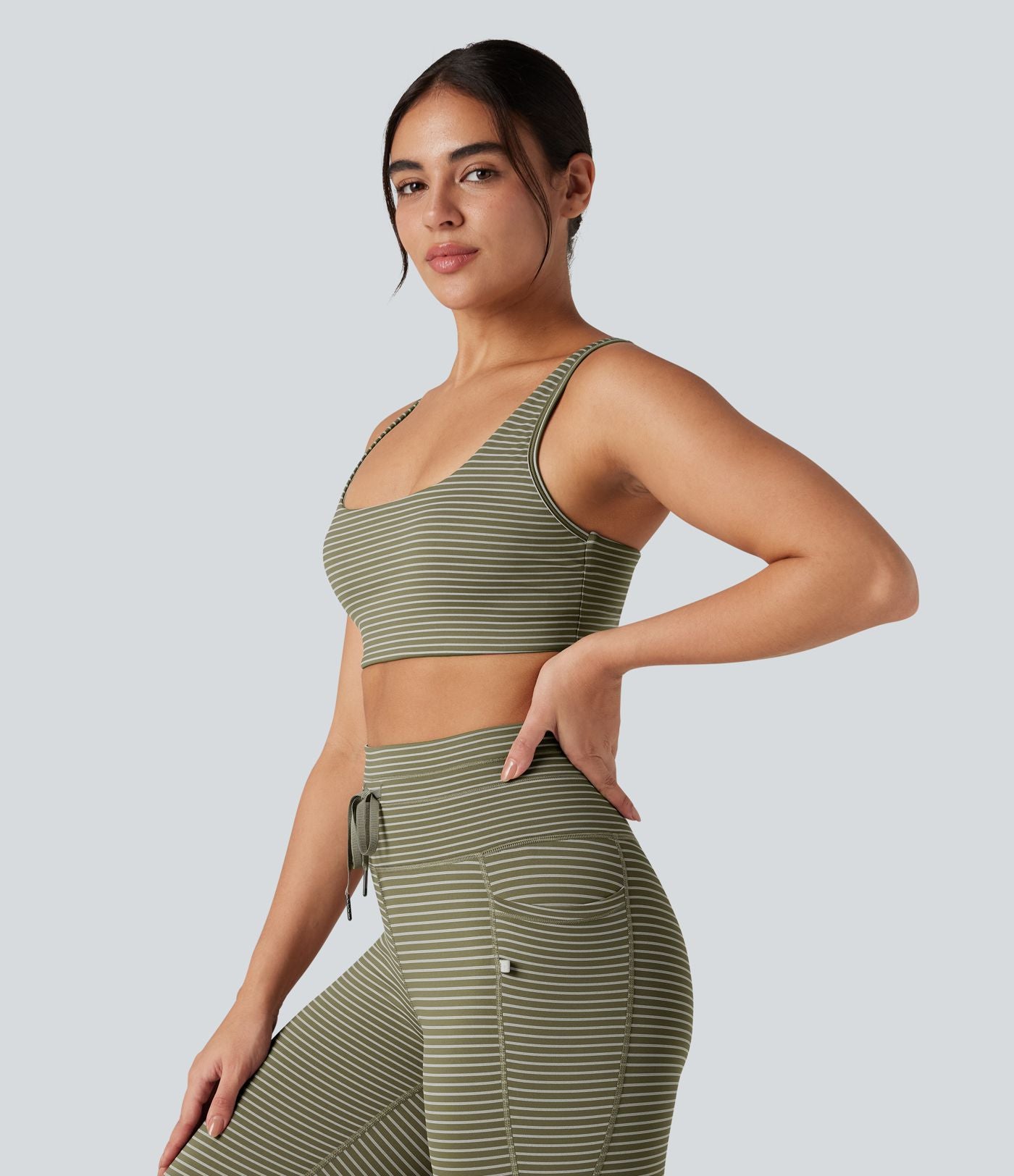 Brassière de sport yoga soutien léger col U à découpes rayé bonnets A-C
