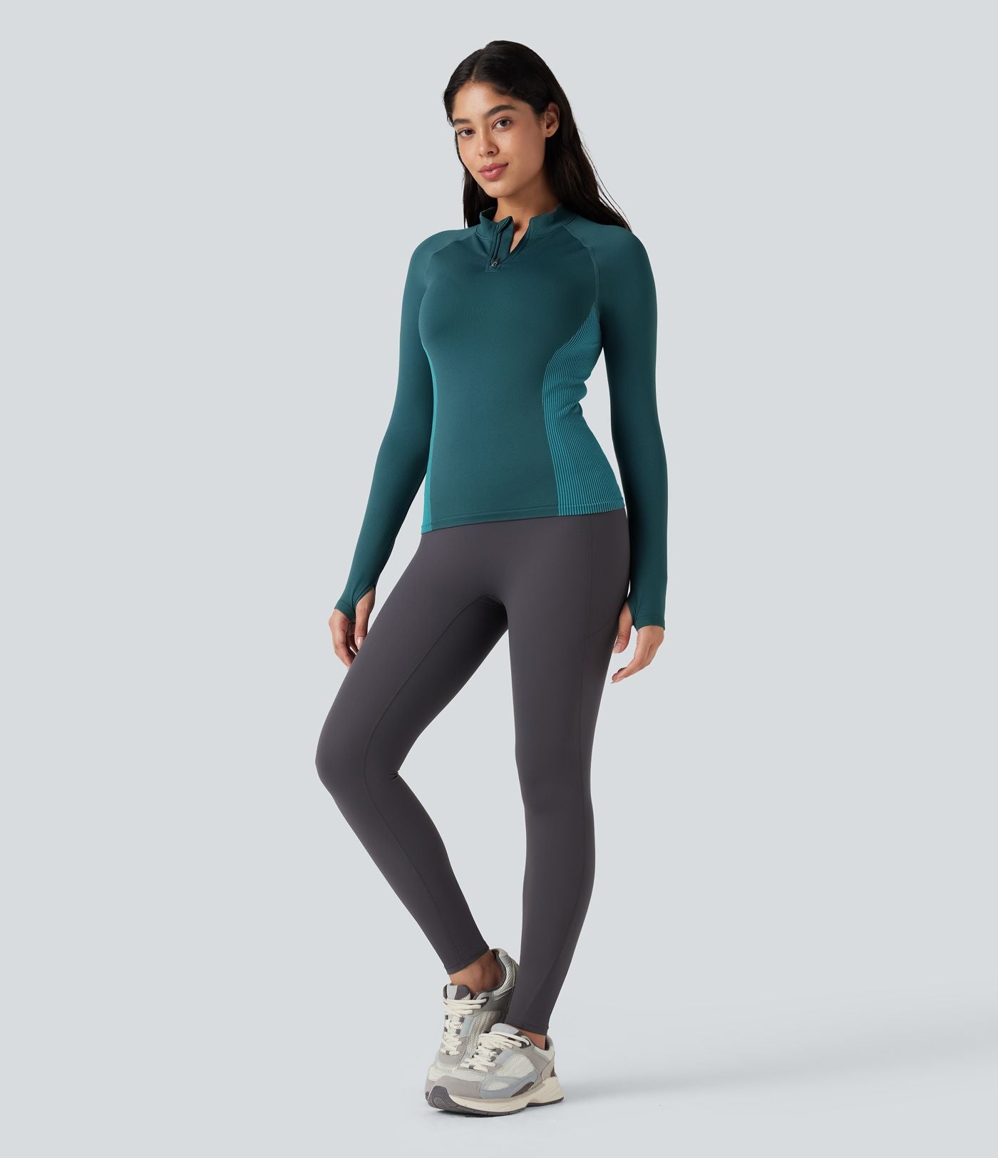 Haut de sport yoga demi-zip à manches longues avec passants pouces sans couture OneForm Seamless Flow