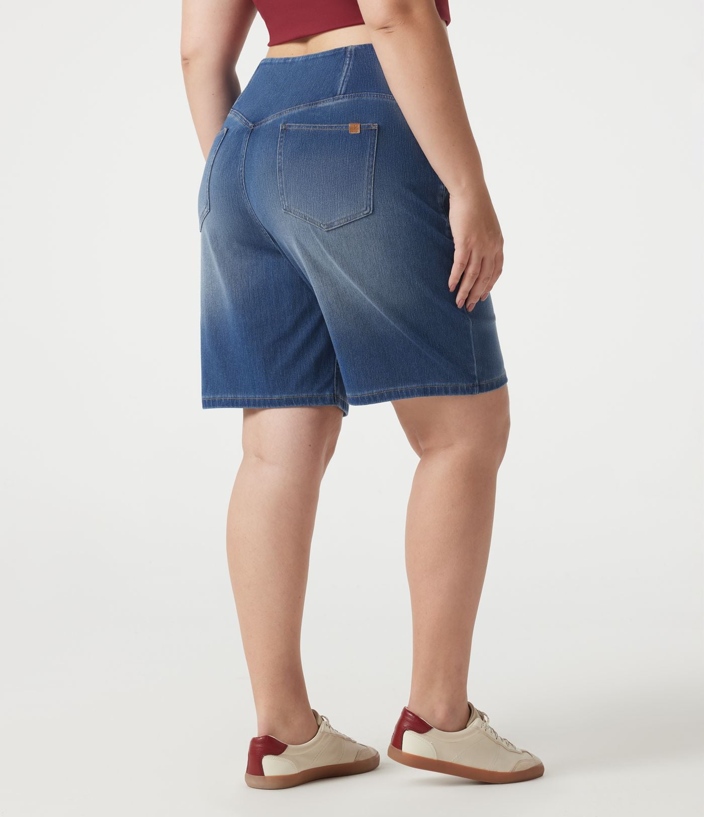 Short baggy grande taille en jean Halara Flex™ Denim taille haute croisée, effet ventre plat, avec poches