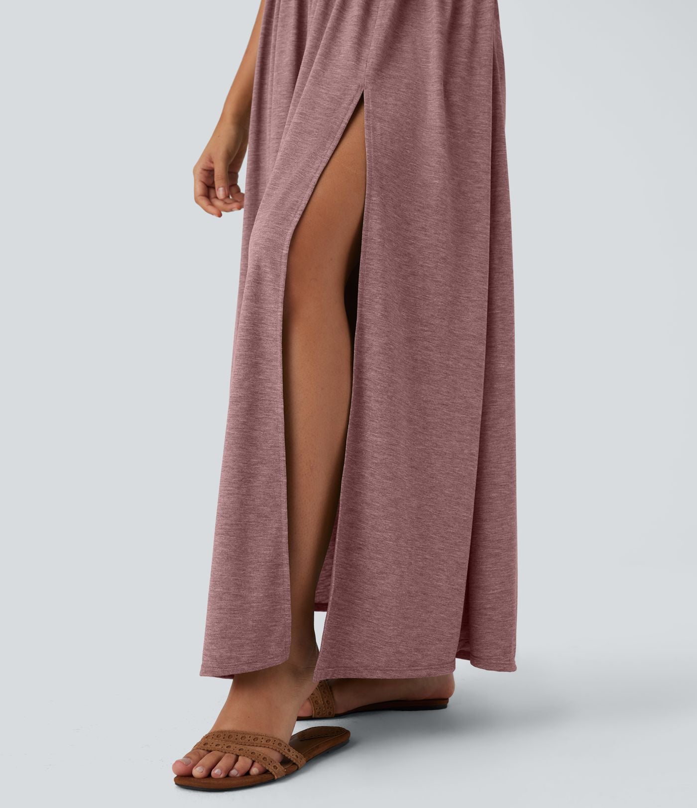 Robe longue fluide fendue avec poches latérales, dos nu et effet torsadé