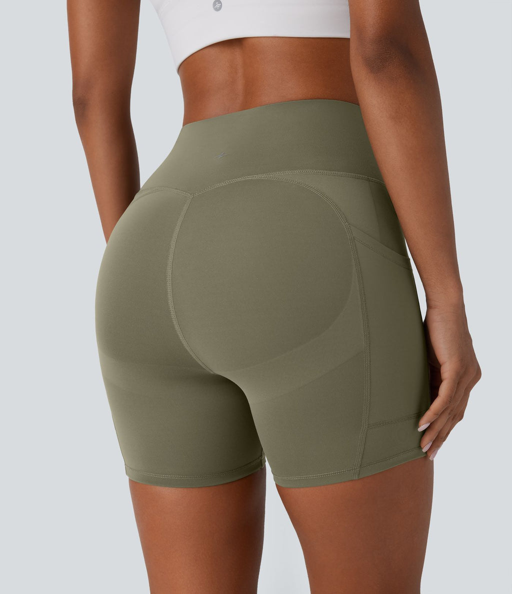Short 2-en-1 d'entraînement gainant taille haute à séchage rapide avec poches Breezeful™