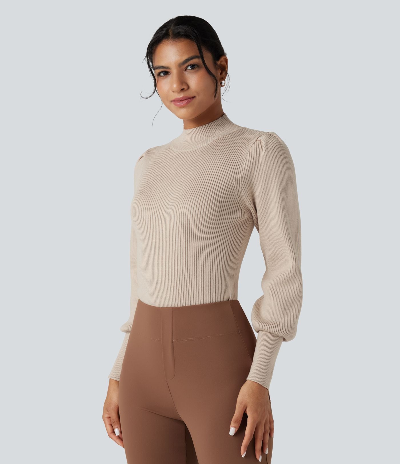 Pull col montant manches bouffantes longues